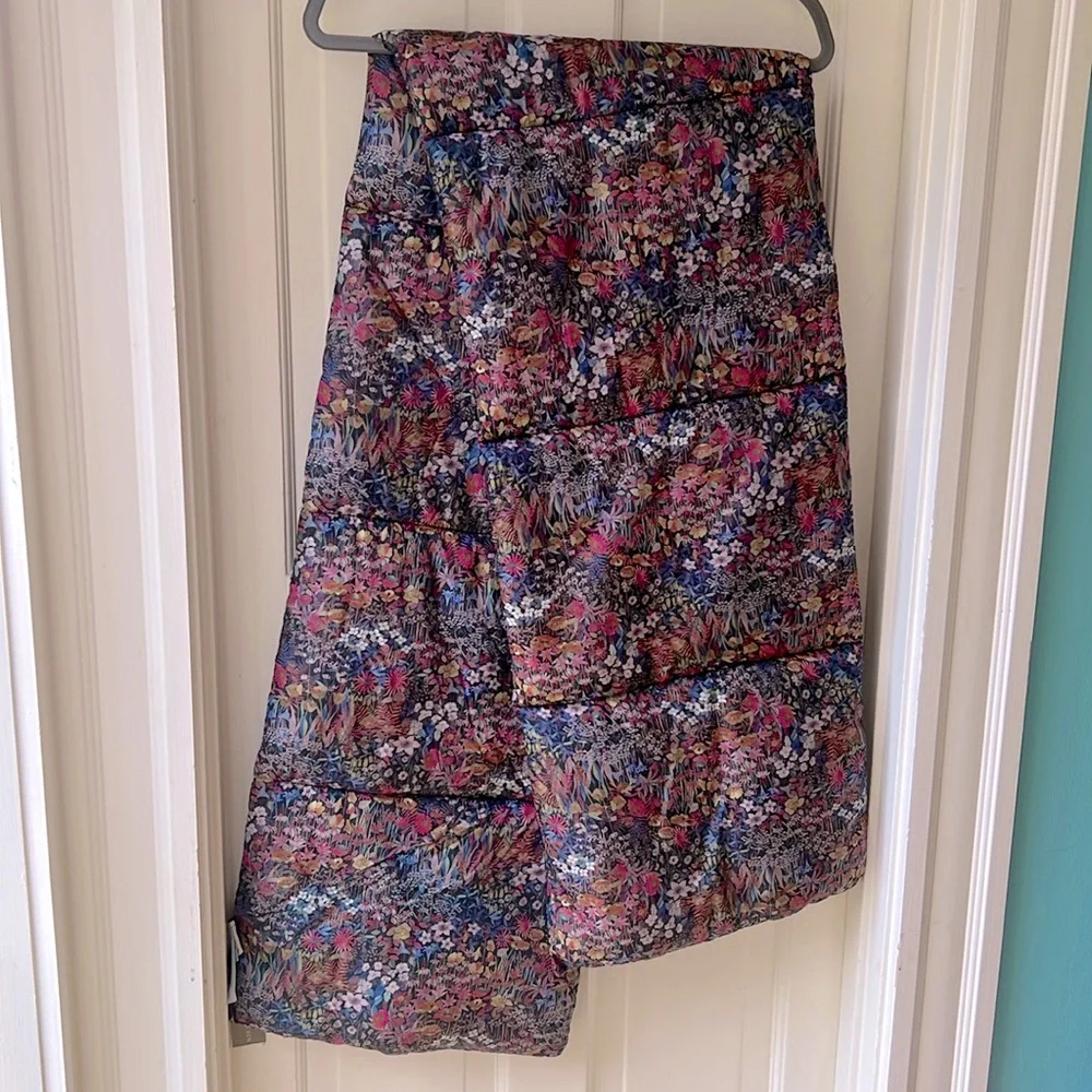 NWT J.Crew Puffer Scarf in Liberty Floral - Picture 6 of 8